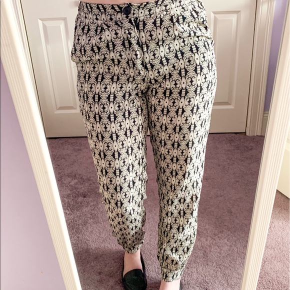 Lily White geometric patterned joggers - Picture 3 of 8
